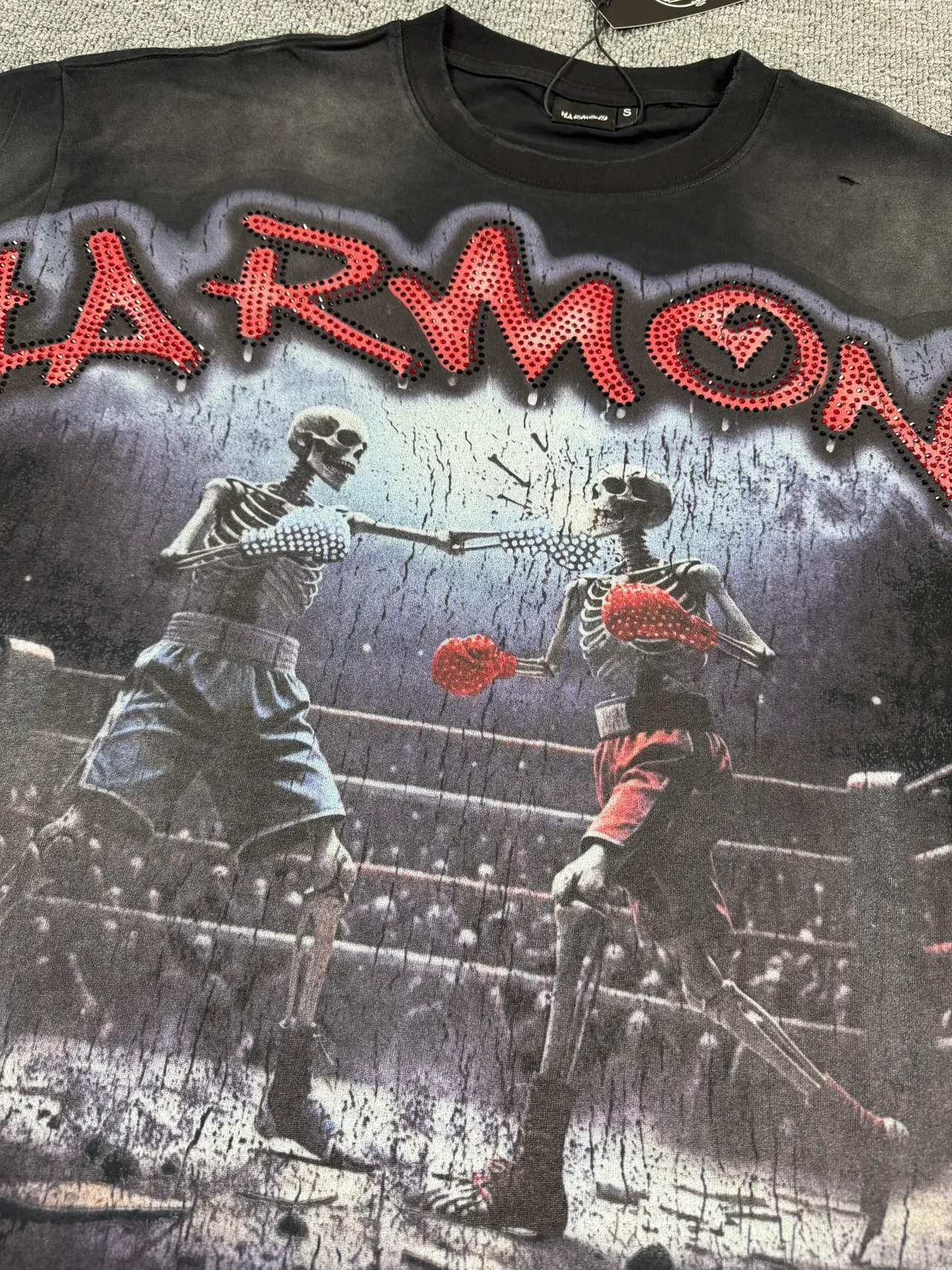 Black Graphic-Print Distressed Skeleton Boxing Motif T-Shirt 3