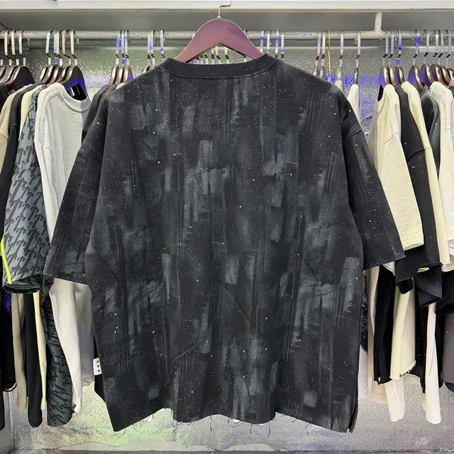 Black Oversized Graphic-Print Urban Illustration T-Shirt 2
