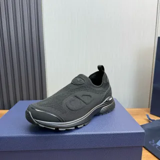 حذاء رياضي أسود slip-on محبوك للنمط الحياتي