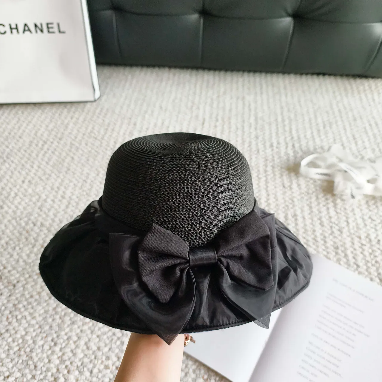 Black White Wide-Brimmed Structured Crown Bucket Hat 4
