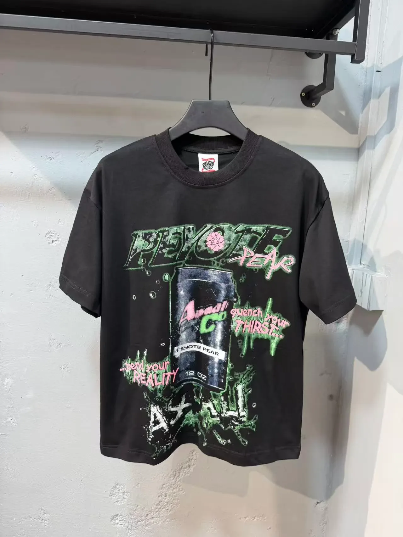 T-shirt oversize bleu et noir à imprimé graphique 15