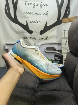 Blue Orange Gradient Mesh Upper Midsole Accent Running Shoes 5