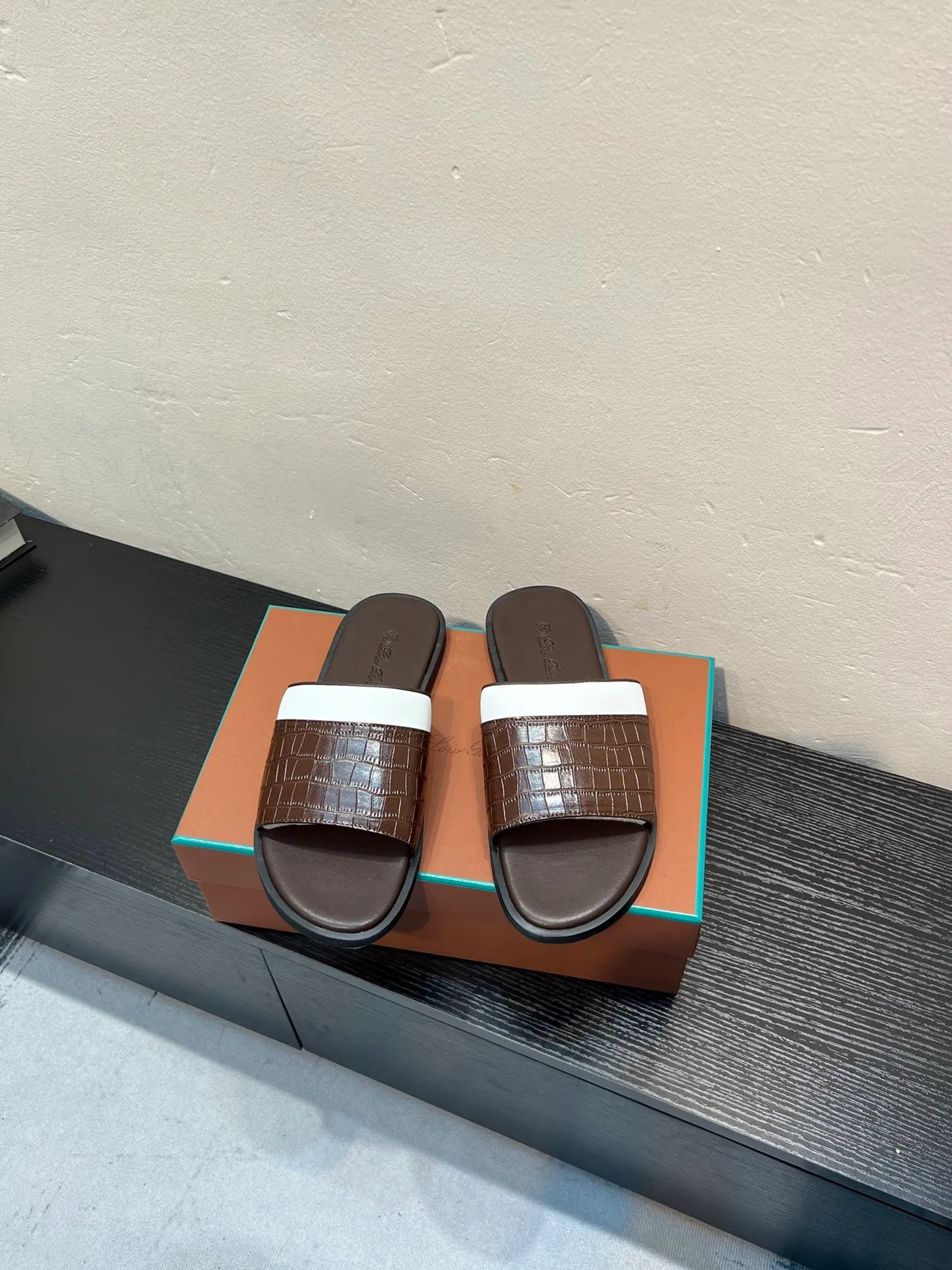 Brown and White Croc-Embossed Leather Slipper 2