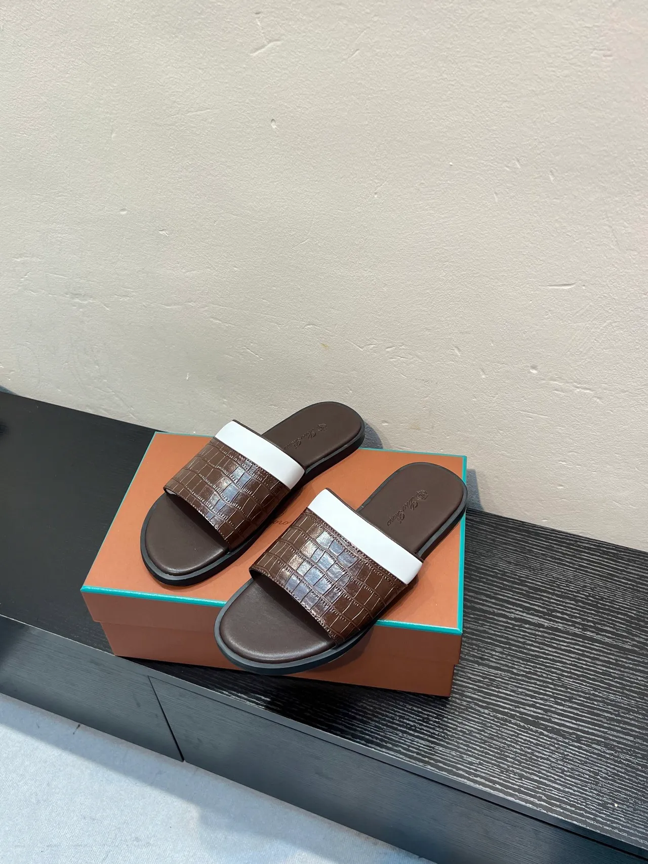 Brown and White Croc-Embossed Leather Slipper 3