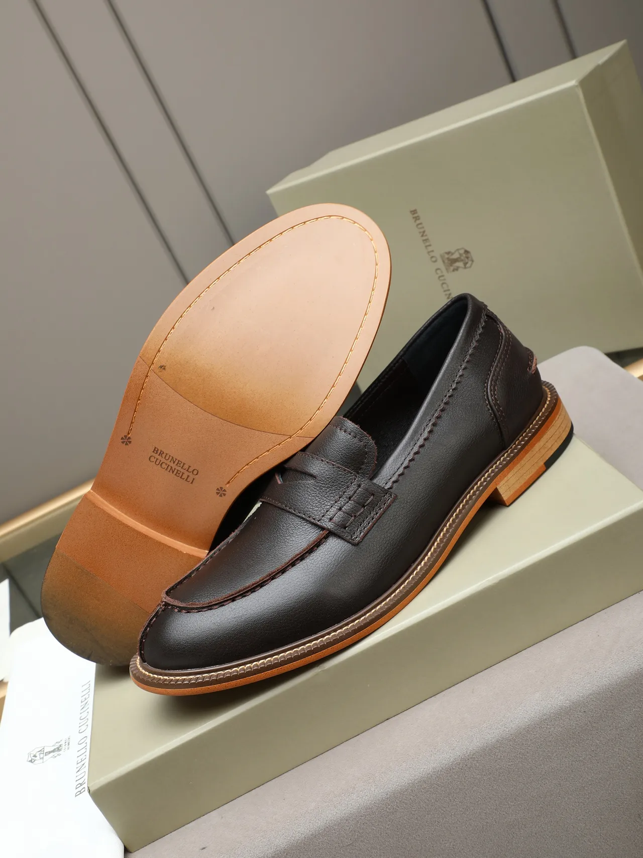 Brown Beige Leather Penny Moc-Toe Stitching Loafer 5