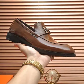Loafer de Cuero Pulido Marrón Negro con Correa Monkstrap y Hebilla