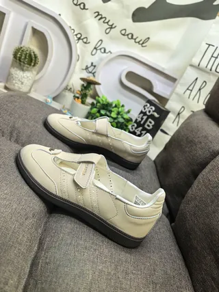 Zapatos Mary Jane marrón de cuero artificial con correa 7
