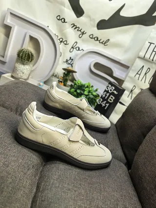 Zapatos Mary Jane marrón de cuero artificial con correa 9