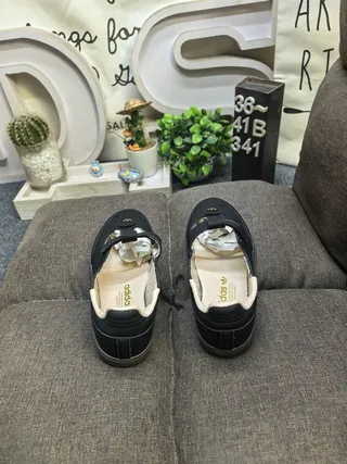 Zapatos Mary Jane marrón de cuero artificial con correa 18