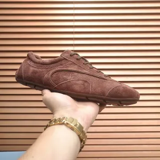 حذاء رياضي بني سويد low-top لايف ستايل