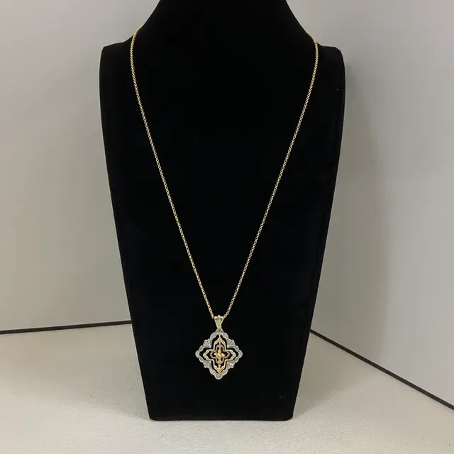 Colliers avec pendentif Buccellati Floral Quatrefoil en émail et pavé 4