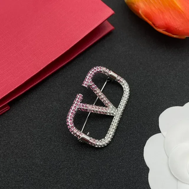 Crystal-Embellished Geometric V-Shaped Silver and Pink Brooch 7