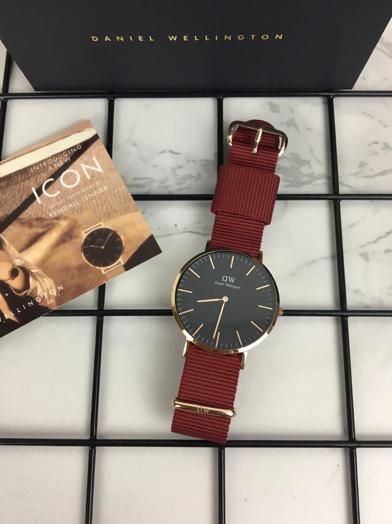 Daniel Wellington Burdeos Dorado Carcasa Minimalista Reloj de Cuarzo 3