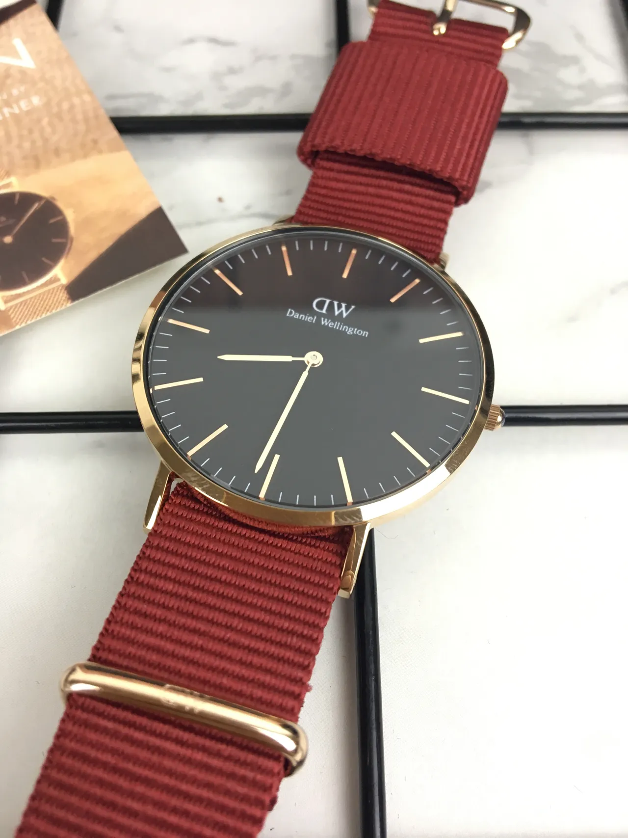 Daniel Wellington Burdeos Dorado Carcasa Minimalista Reloj de Cuarzo 4