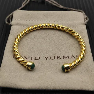 David Yurman Cable Classics سوار ذهب ملتوي بنهاية مالاخايت
