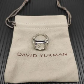 David Yurman Cable Classics चाँदी भूरे ट्विस्टेड बैंड कुशन-कट क्लियर स्टोन रिंग