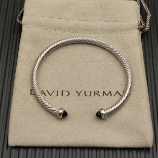 David Yurman Cable Classics Twisted فضة ستيرلينج أسود كابوخون سوار