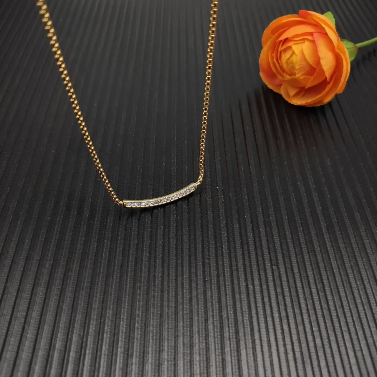 David Yurman Gold Beige Box Chain Curved Bar Pendant Necklace 8