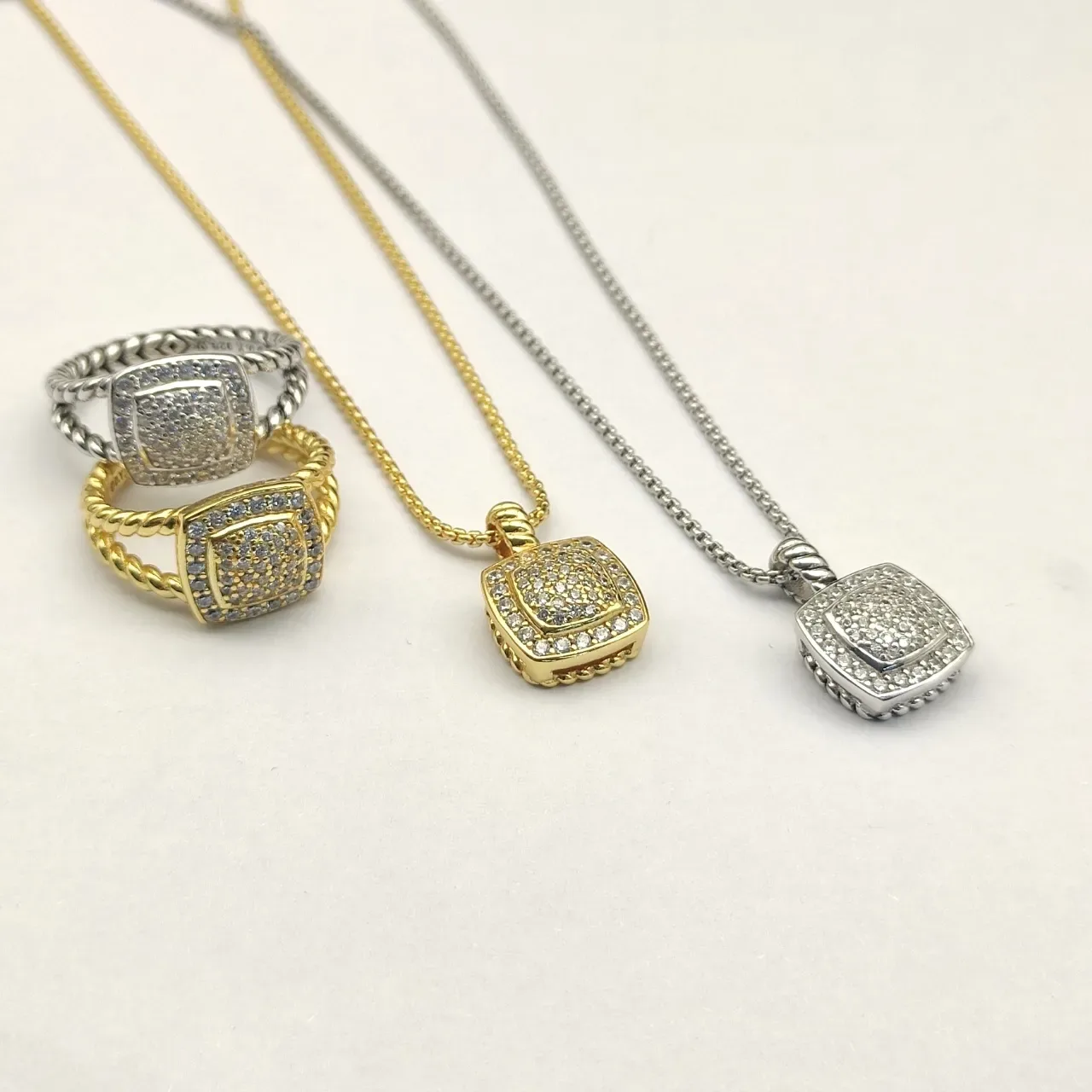 ديفيد يورمان خاتم وجه مربع مرصع Pavé-Set كابل متشابك ذهب أبيض 2