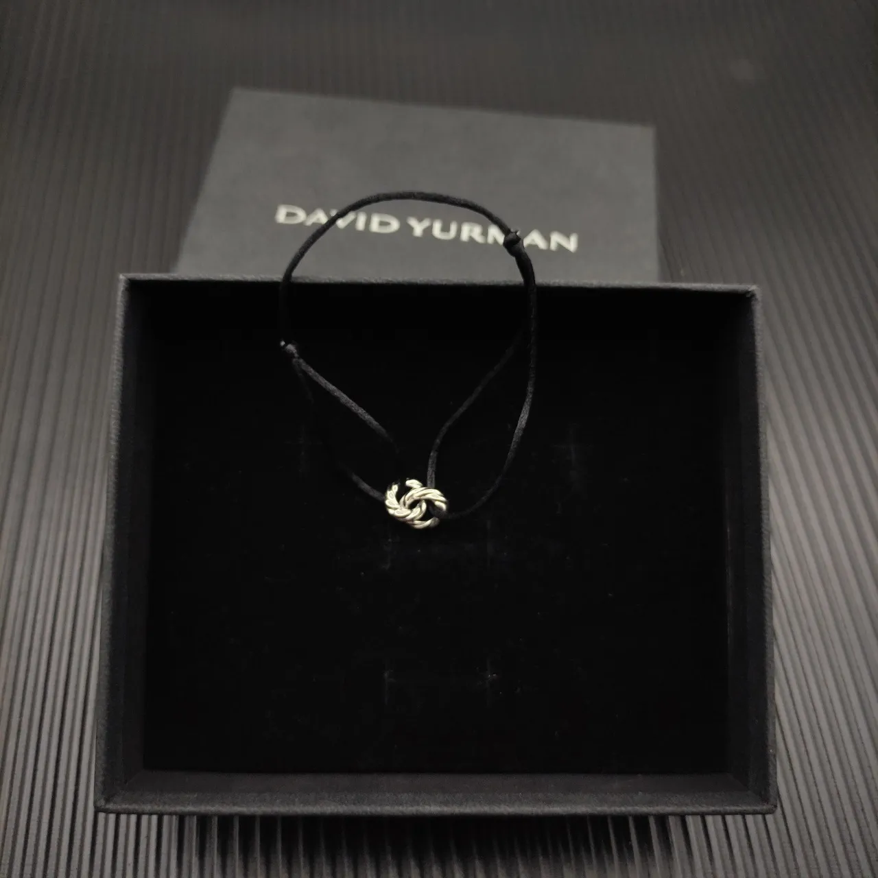 David Yurman Encanto Nó Pulseira de Corda Preta 6