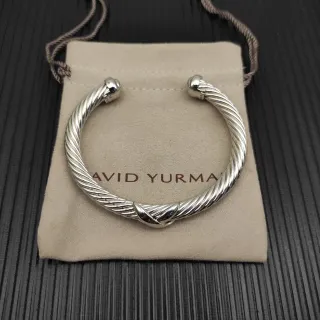 David Yurman فضي بيج كابل ملتوي مصقول سوار
