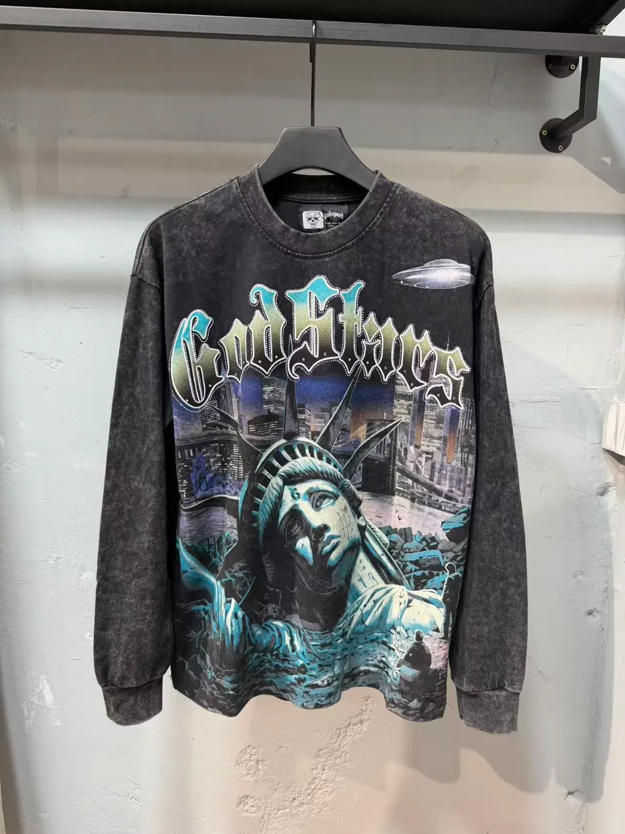 Distressed Acid-Wash Graphic Print Cropped Long-Sleeve T-Shirt 10