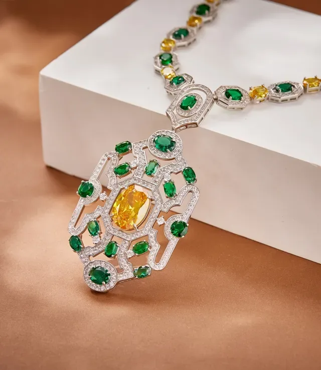 Collier pendentif émeraude et saphir jaune gem-set 5