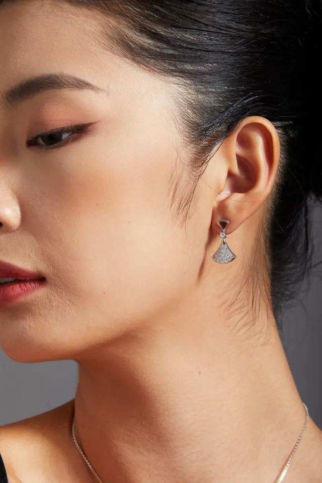 Fan-Shaped Pavé Diamond Drop Earrings 6