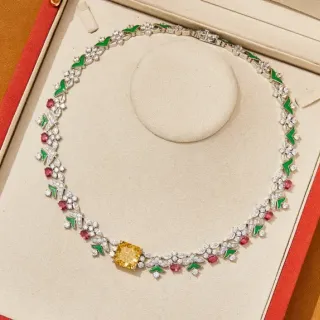 Colar Necklace Floral em Esmalte e Gemas