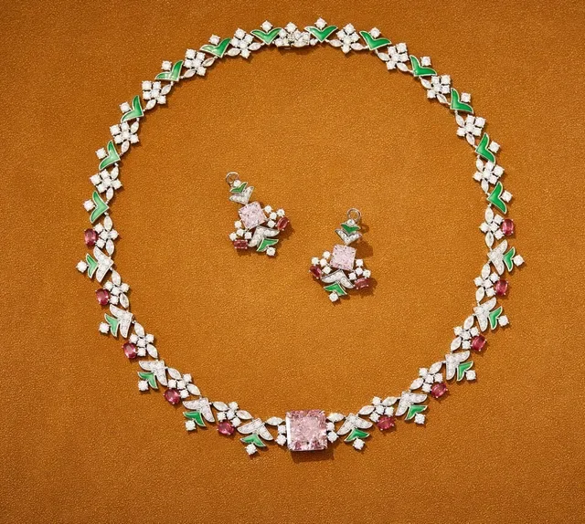 Collar Necklace Floral de Esmalte y Gemas 3