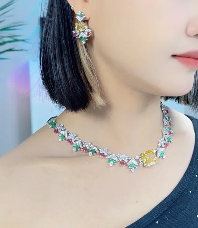 Collar Necklace Floral de Esmalte y Gemas 4