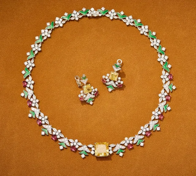 Collar Necklace Floral de Esmalte y Gemas 6