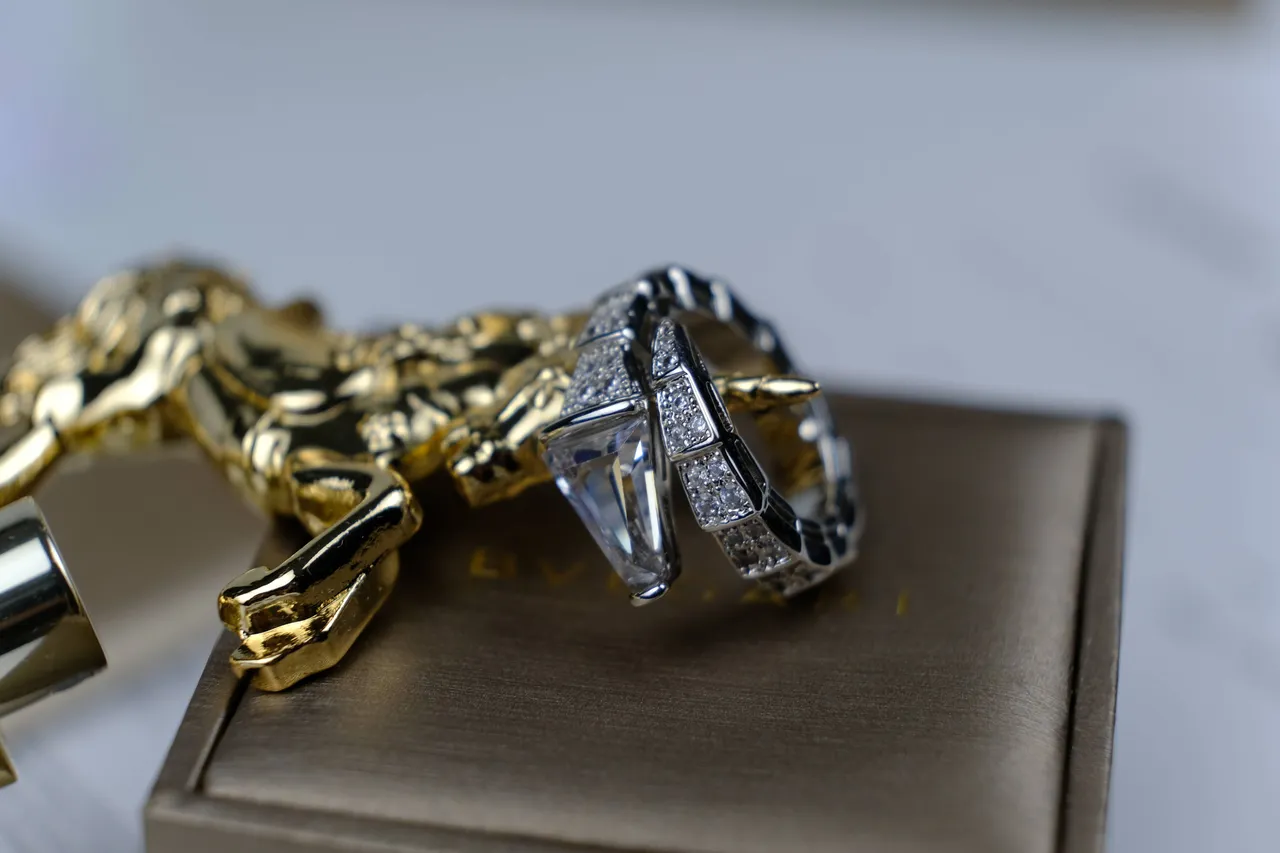 Geometric Pavé-Set Split Shank Statement Ring 5