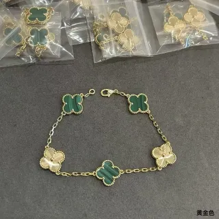 Gold Green Chain Clover-Shaped Links Bracelet