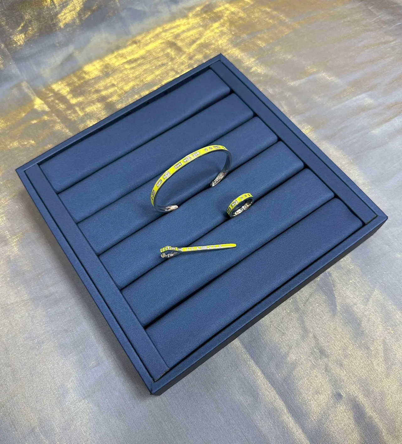 ذهبي بحري T-Bar Stand Lime-Green Clamp مجوهرات 5