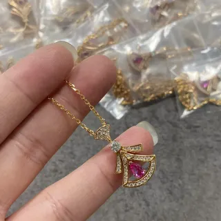 সোনালি গোলাপী Pavé-Set হার