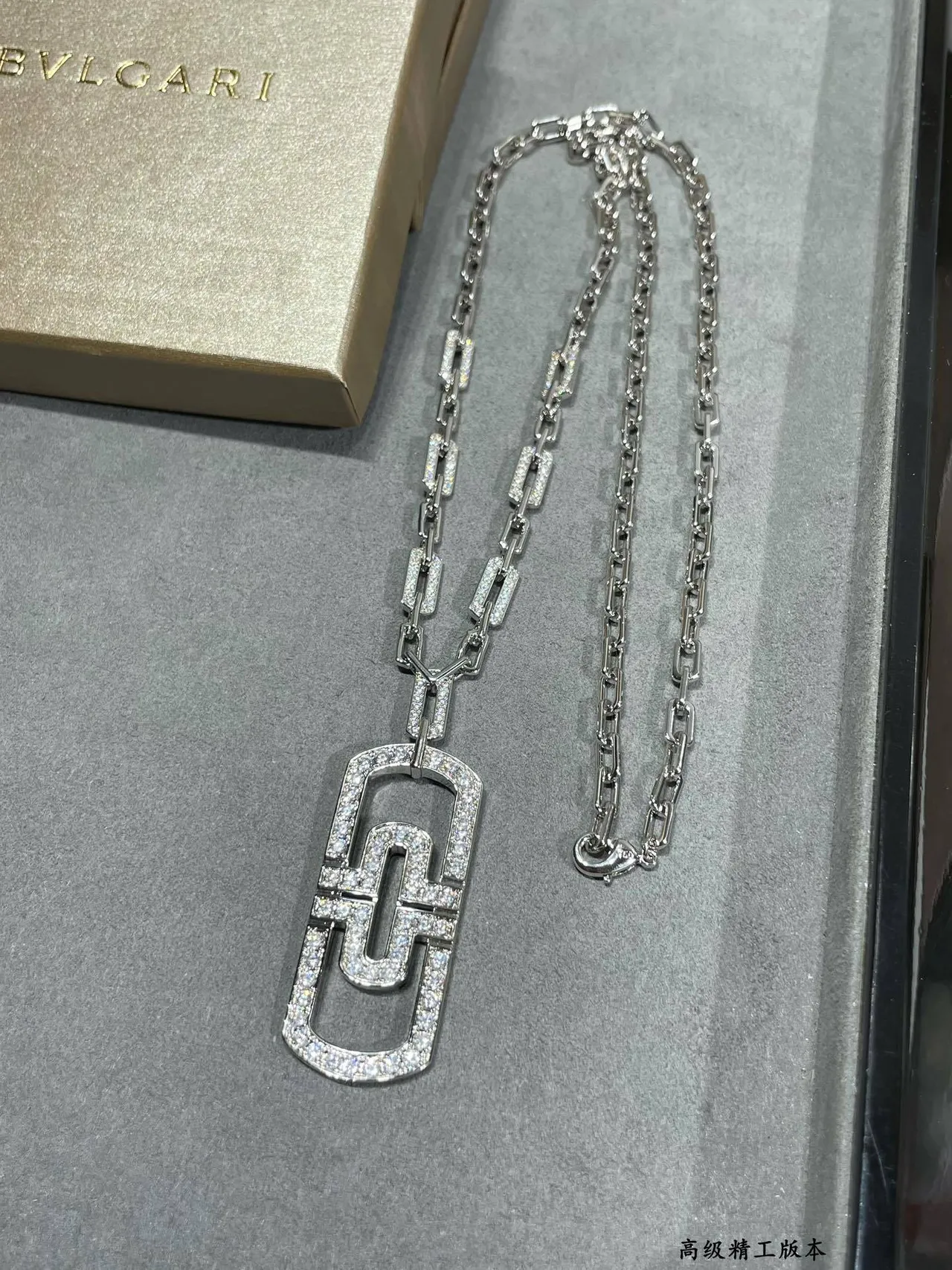 Gold Silver Geometric Pendant Pavé-Set Stones Necklace 2