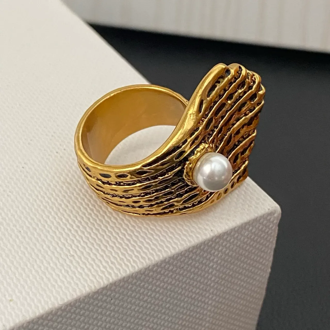 Gold Textured Shell-Inspired Band Single Pearl Accent Ring 5
