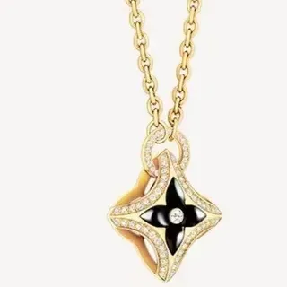 Collier Étoile Motif Pavé Émail Noir Ton Doré