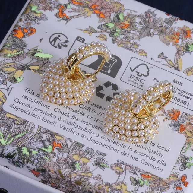 Gold-Tone Pearl-Embellished Heart-Shaped Hinged Hoop Earrings 6