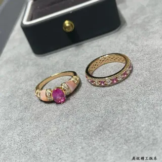 金色粉宝石珊瑚镶嵌精致戒指