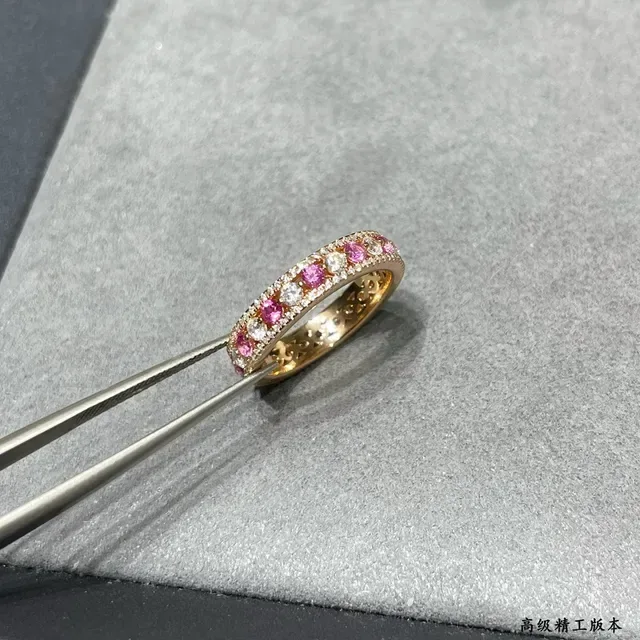 金色粉宝石珊瑚镶嵌精致戒指 7