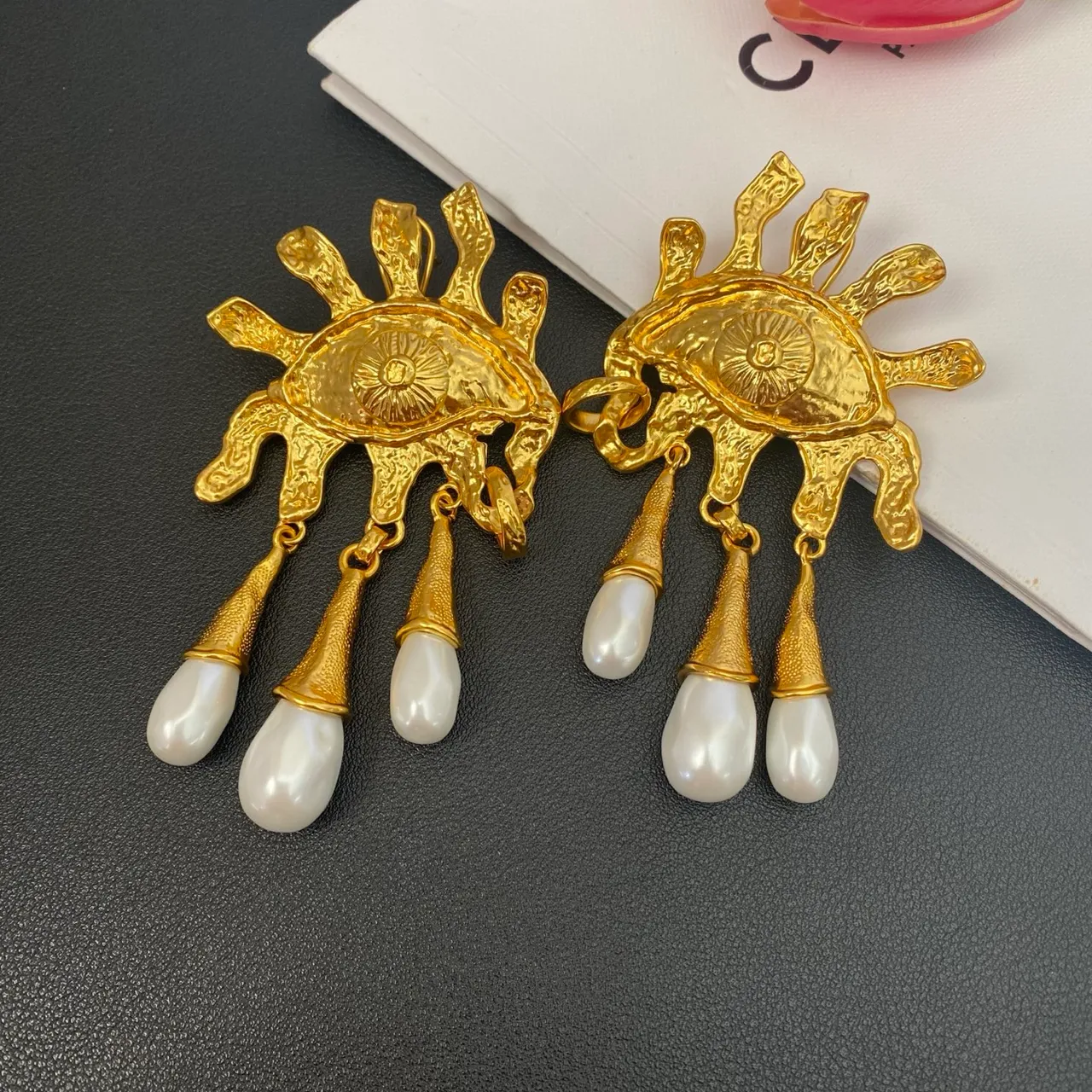 Gold-Tone Sun-Eye Motif Baroque Pearl Dangling Earrings 6
