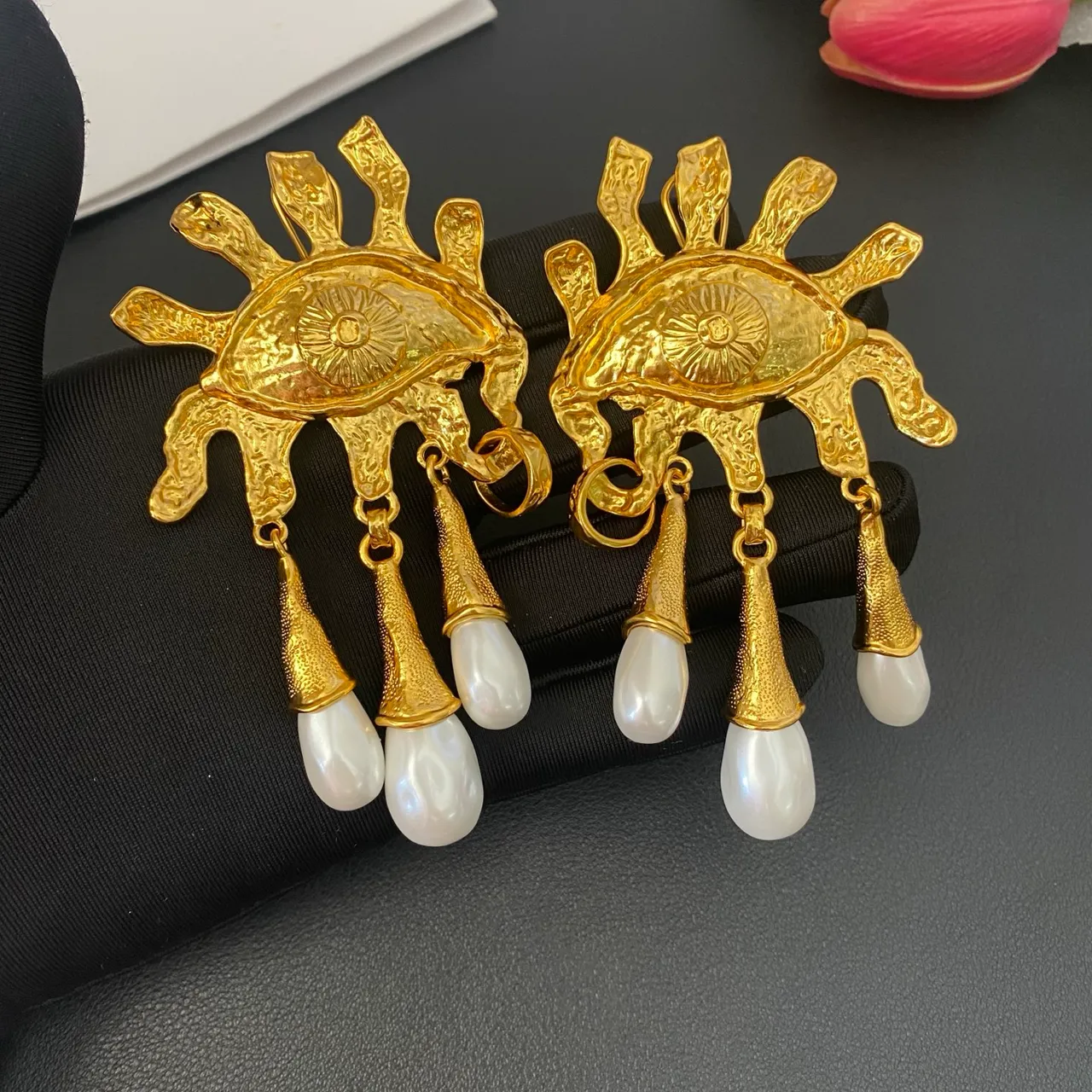 Gold-Tone Sun-Eye Motif Baroque Pearl Dangling Earrings 7
