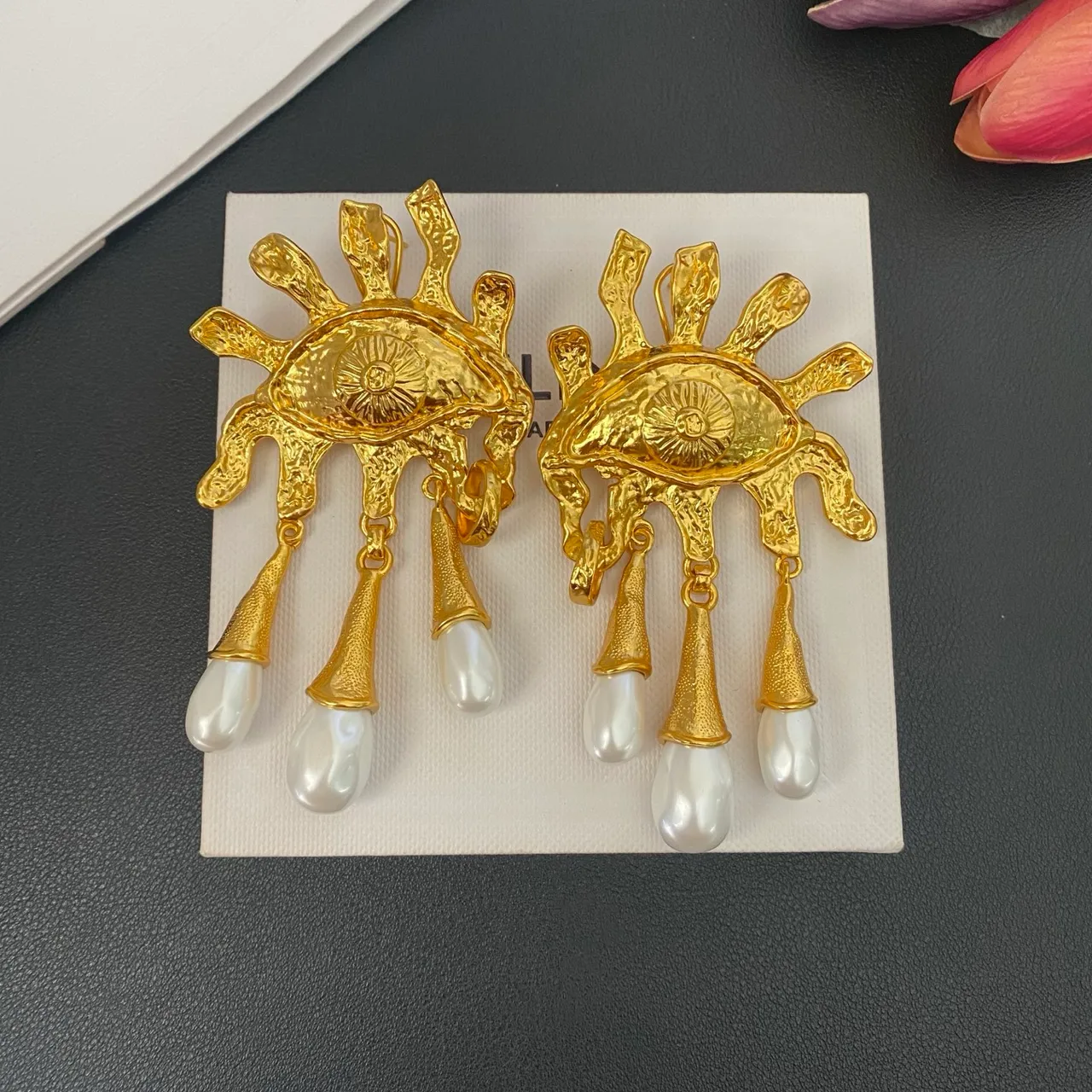 Gold-Tone Sun-Eye Motif Baroque Pearl Dangling Earrings 8