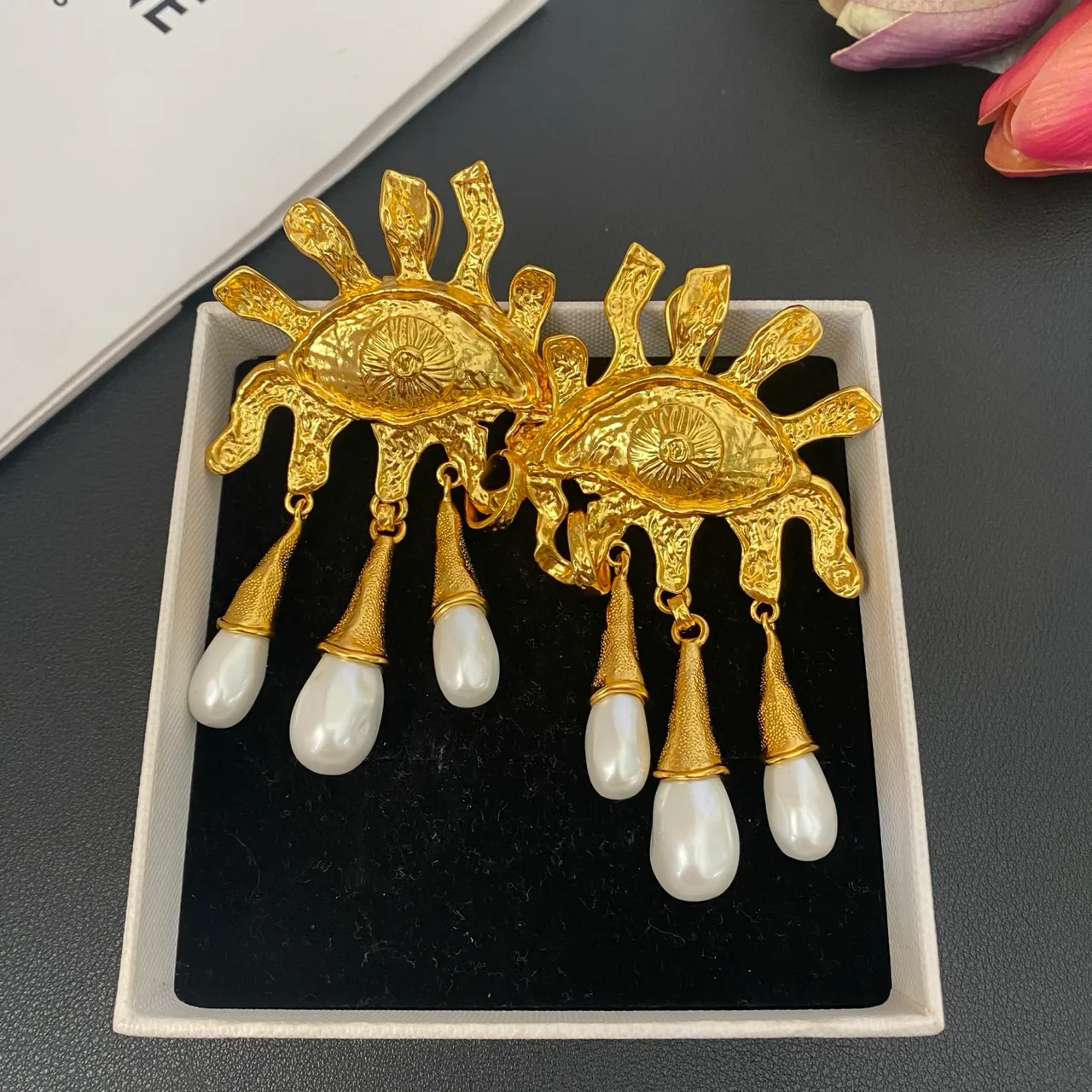 Gold-Tone Sun-Eye Motif Baroque Pearl Dangling Earrings 9