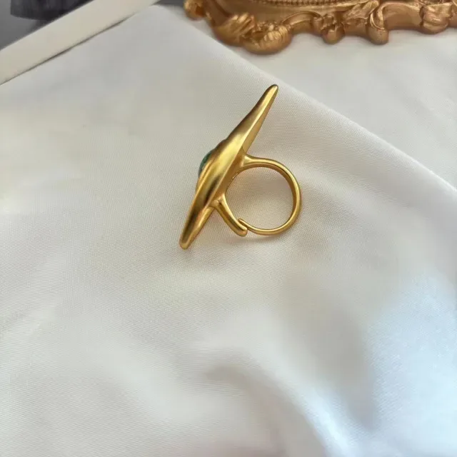 Gold-Toned Eye-Shaped Green Iris Brooch 3