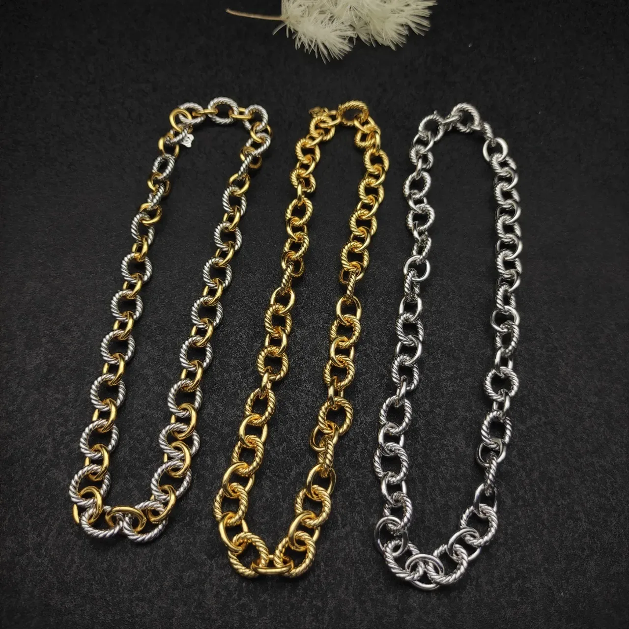 Gold Twisted Rope-Link Chain Necklace 3