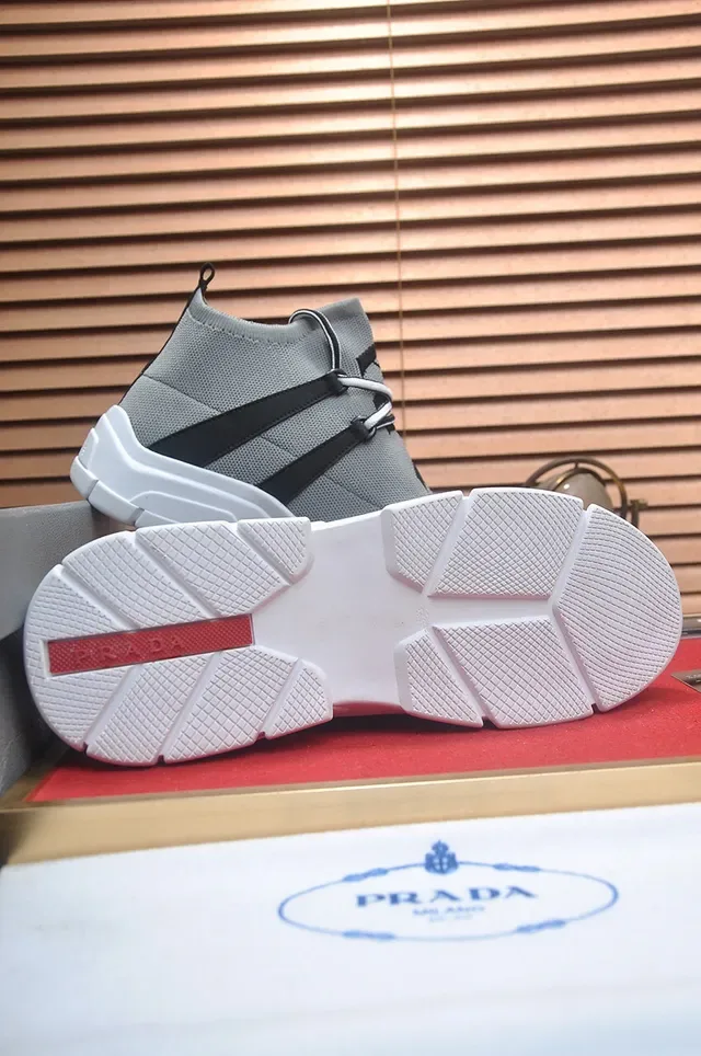 Sneaker lifestyle gris et noir en maille haut 7