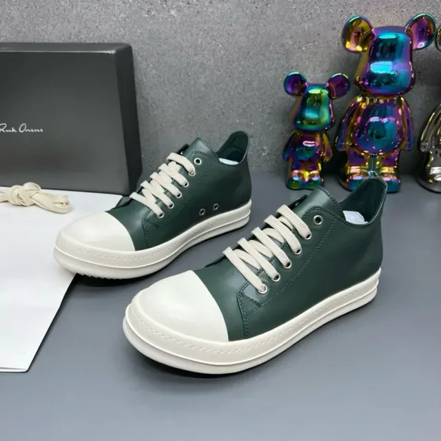 Green and White Two-Tone Leather Lifestyle Sneakers 9